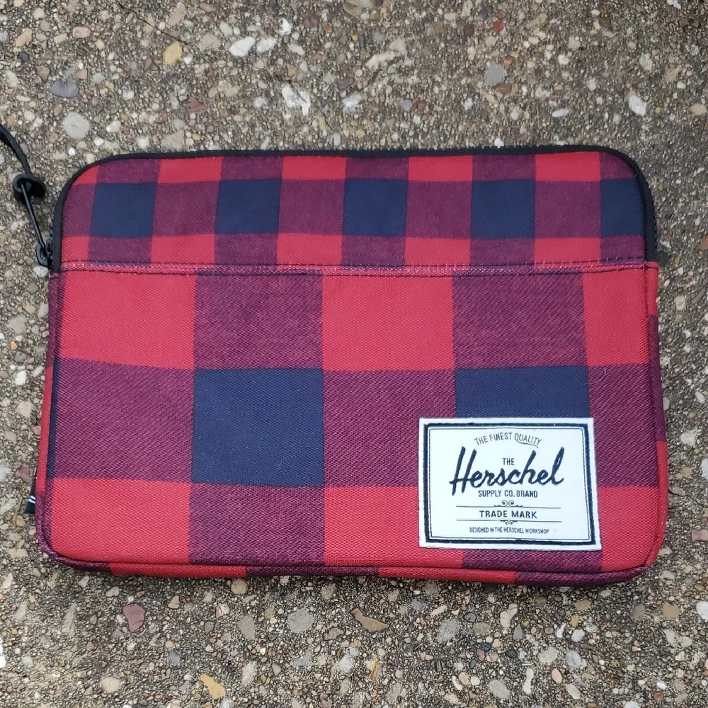 Herschel Supply Company Buffalo Plaid Tablet Case Carrier Red Black 10x7.5